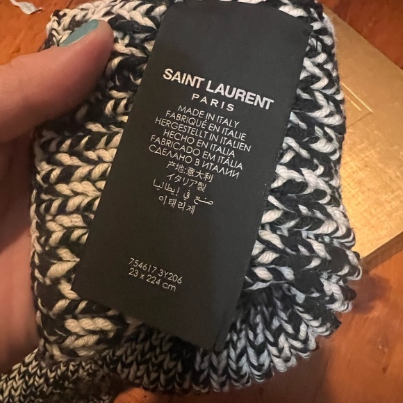 YSL Yves Saint Laurent NWT long black white woven wool unisex scarf w/ box - Picture 3 of 6
